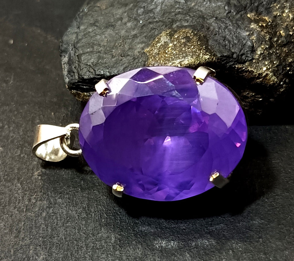 94.75 Ct Natural Brazilian Oval Cut Purple Zircon Pendant 925 Silver Gemstone