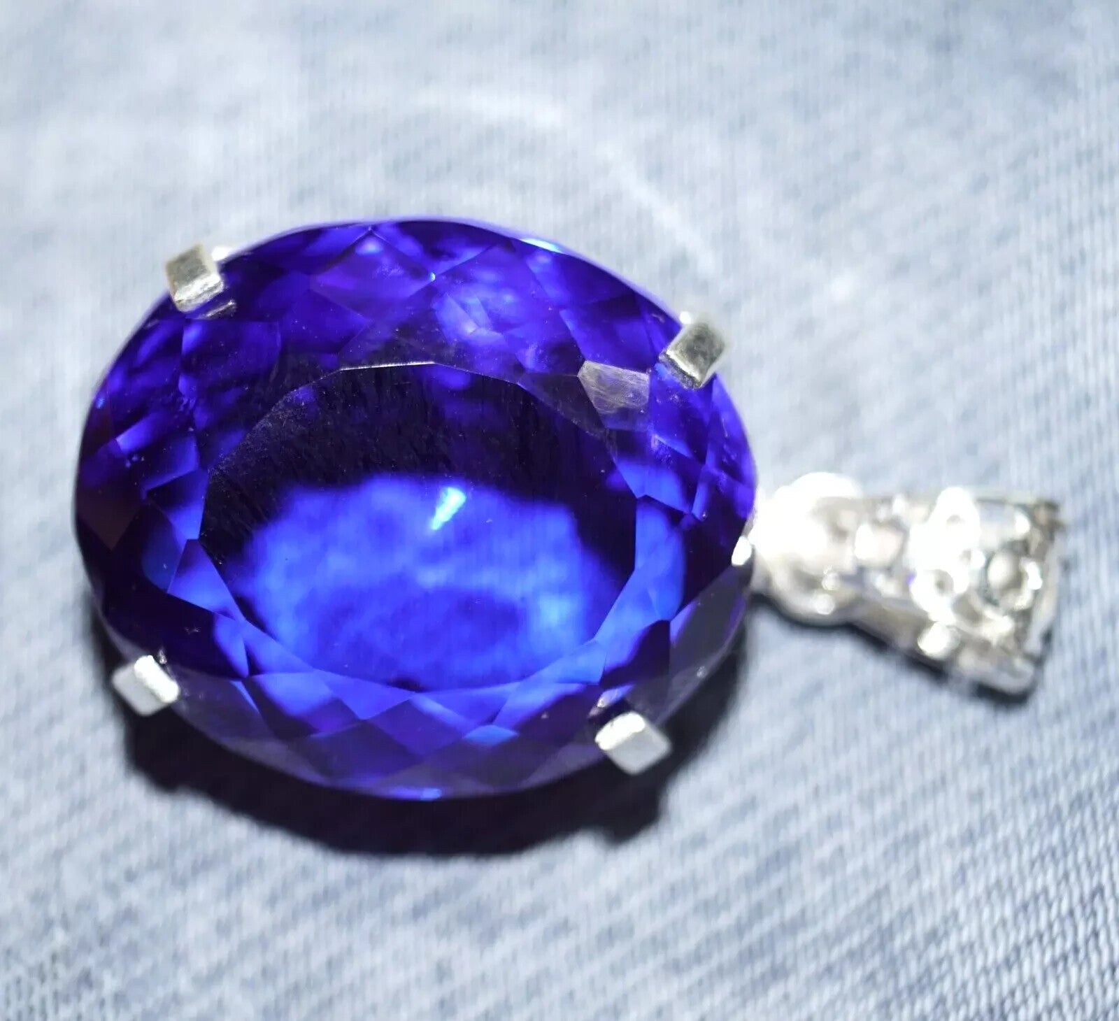 Certified Natural Topaz 925 Solid Silver Pendant 147.05 Ct Oval Loose Gemstone