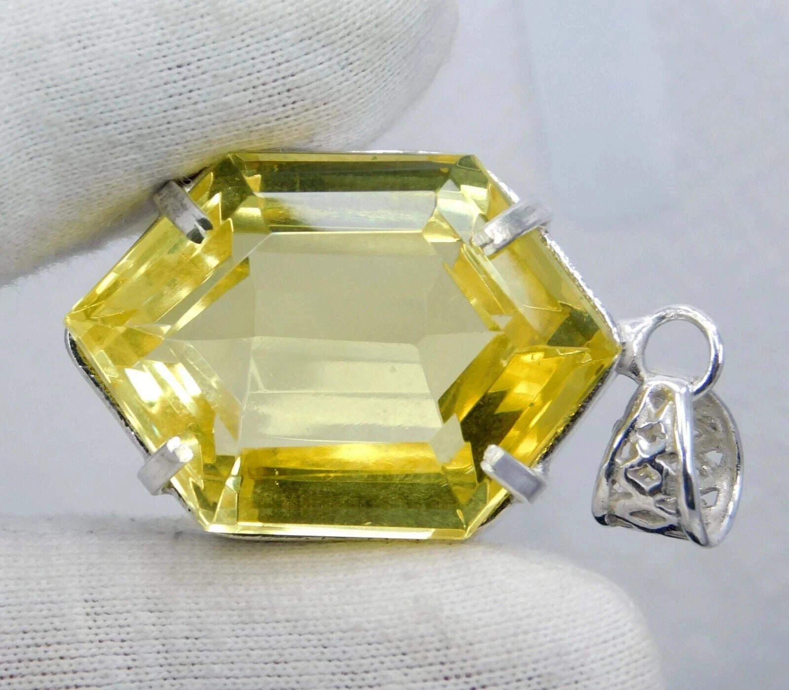 102.25 Ct EGL Certified Natural Topaz 925 Solid Silver Pendant Loose Gemstone
