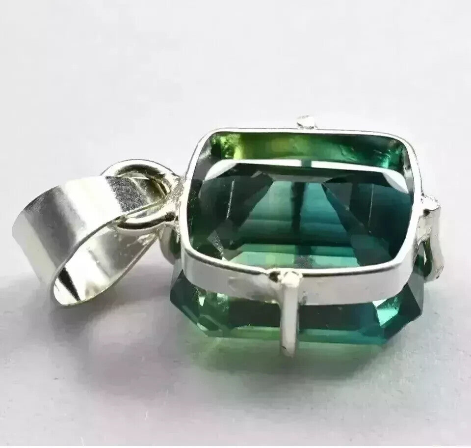 Certified 33.65 Ct Stunning Emerald 925 Solid Silver Emerald CutPendant Gemstone