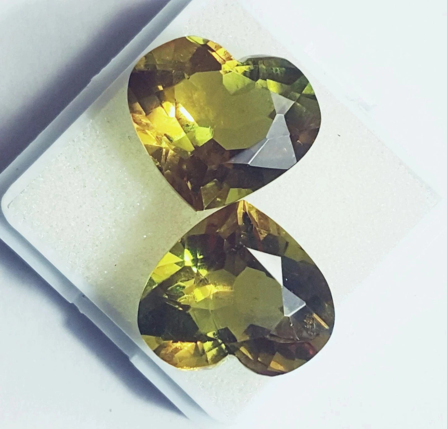 Natural Loose Gemstone Zultanite Color Change Heart Cut 12 Ct Pair Certified