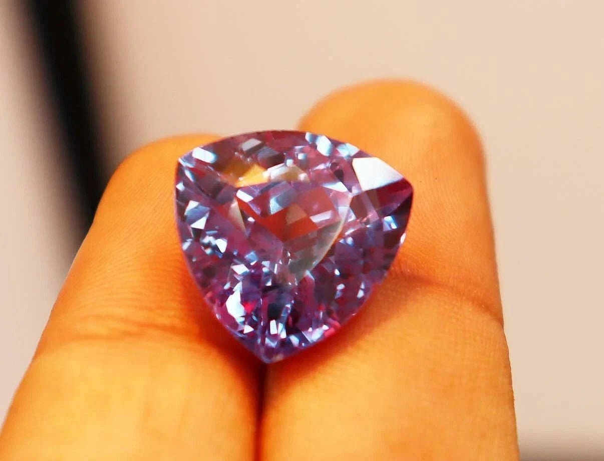 15 CT Certified Color Changing Natural Alexandrite Loose Gemstone Trillion Cut