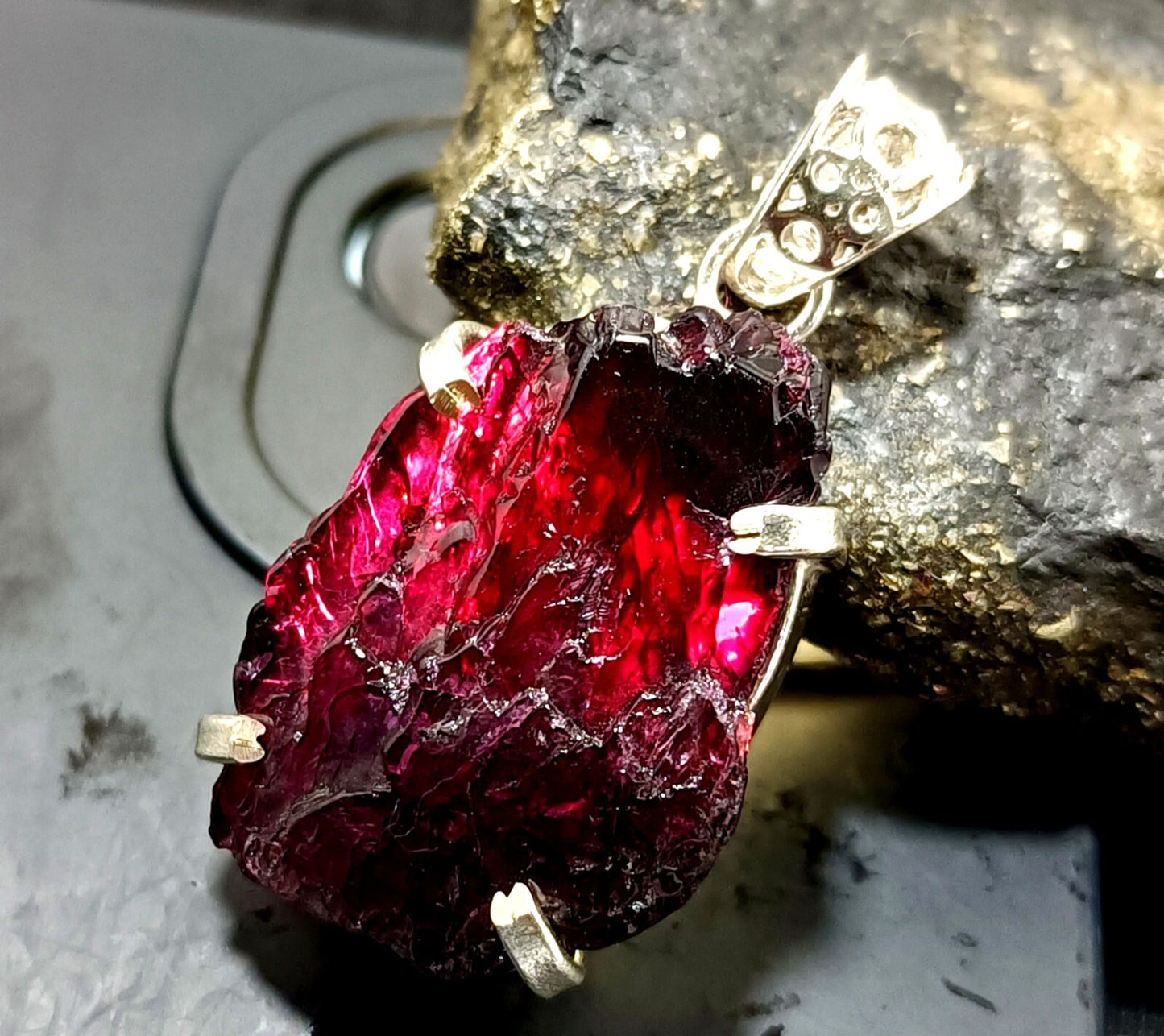 Rough Cut 77.05Ct Painite Gemstone 925 Sterling Silver Pendant,Gift For Her Love