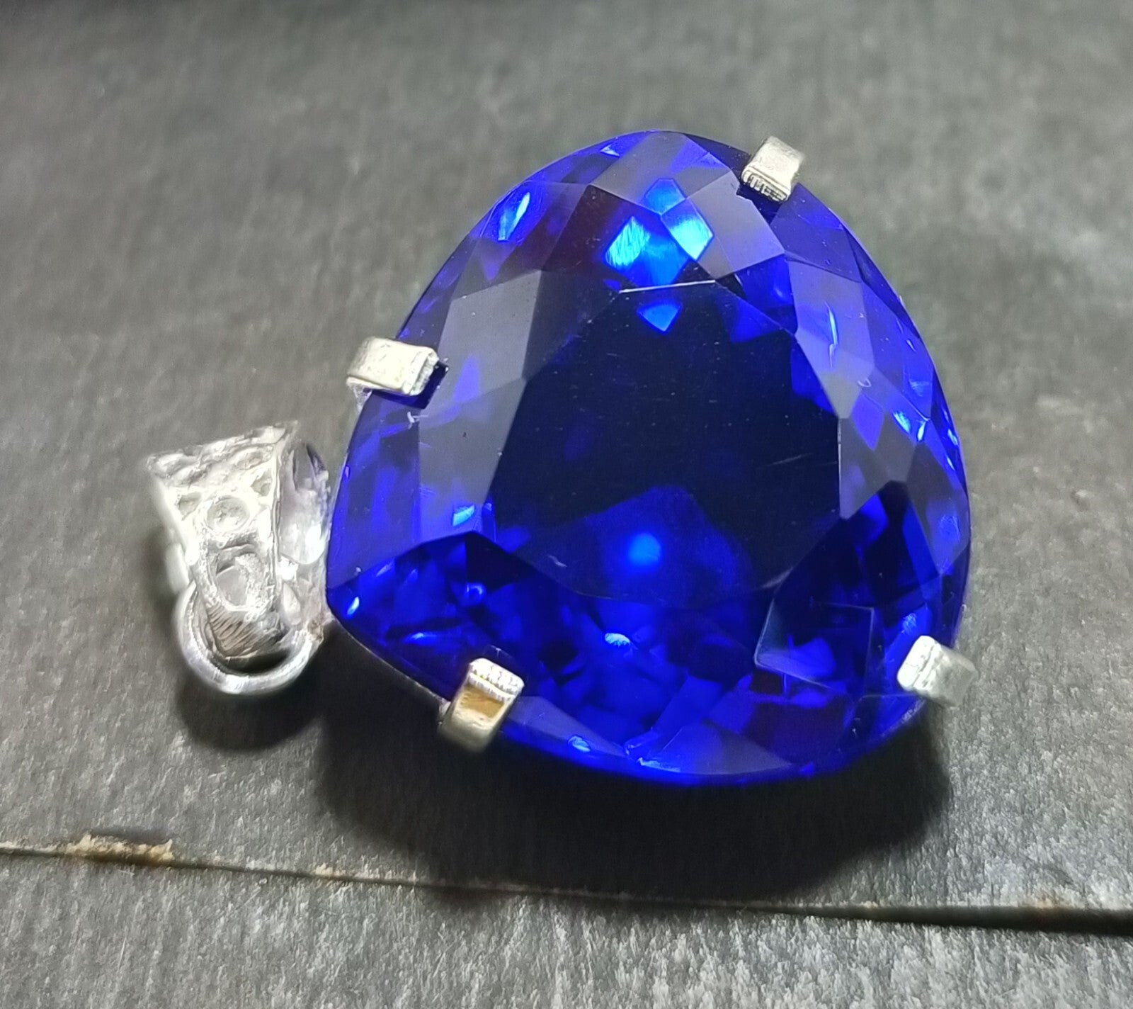 Blue Little Heart Topaz Certified Natural 77.15 Ct 925 Sliver Pendant Gemstone