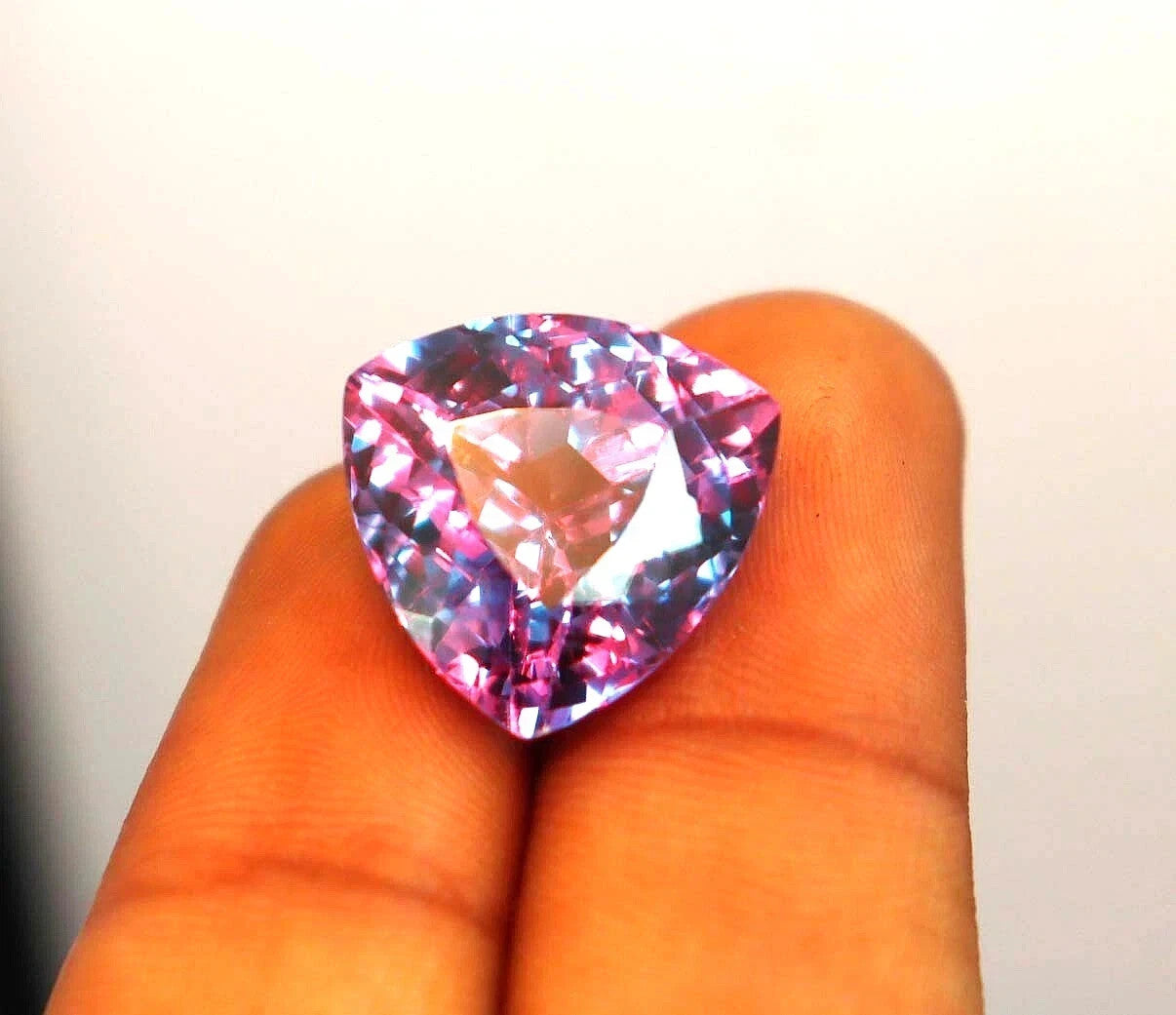 15 CT Certified Color Changing Natural Alexandrite Loose Gemstone Trillion Cut