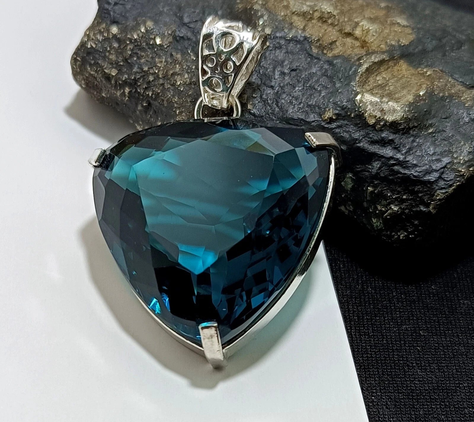 London Blue Topaz Pendant 925 Sterling Silver Pendant Gemstone Jewelry 56.50 Ct