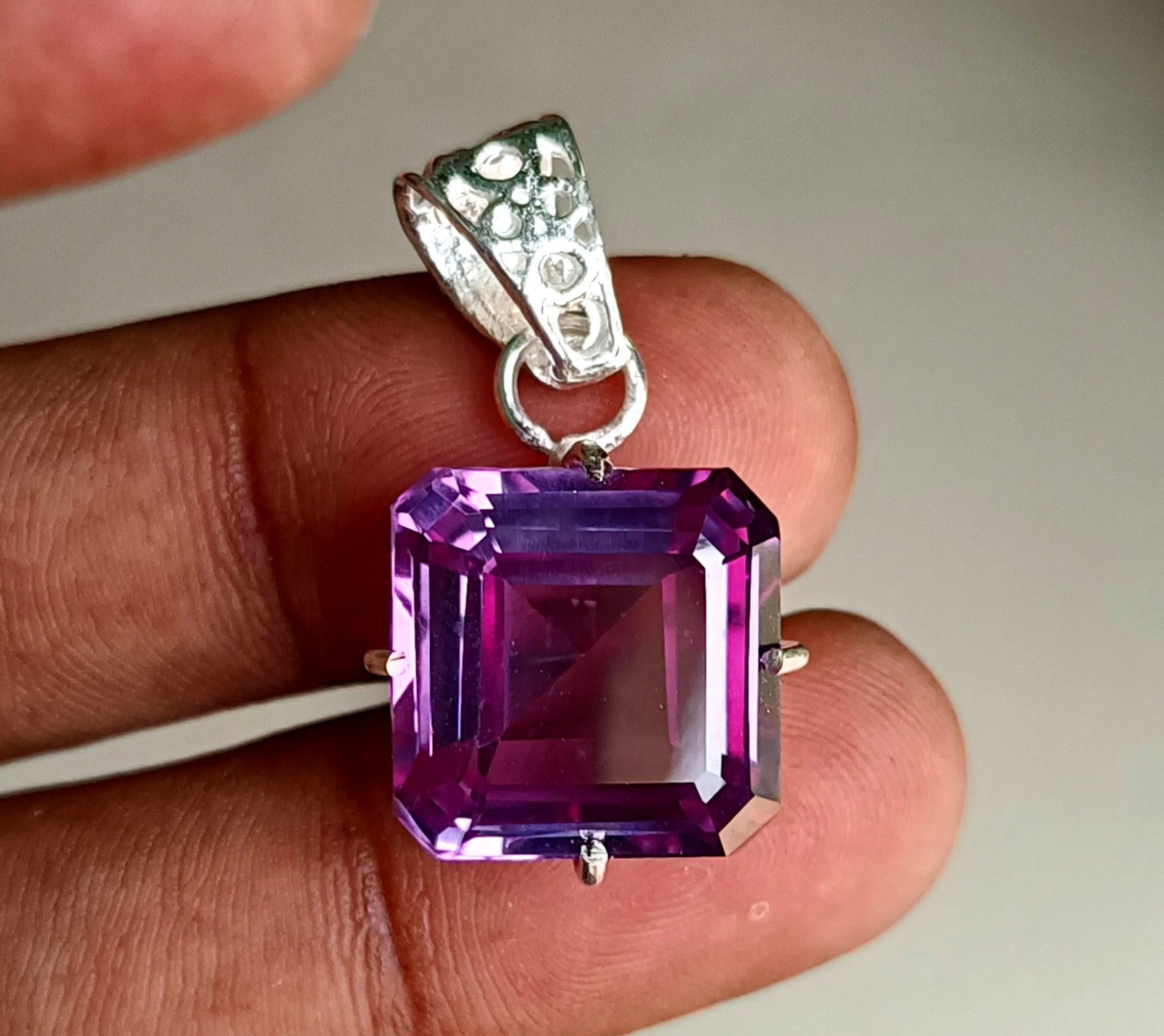 Natural 35.45 CT Color Change Alexandrite Certified Gemstone Pendant 925 Silver