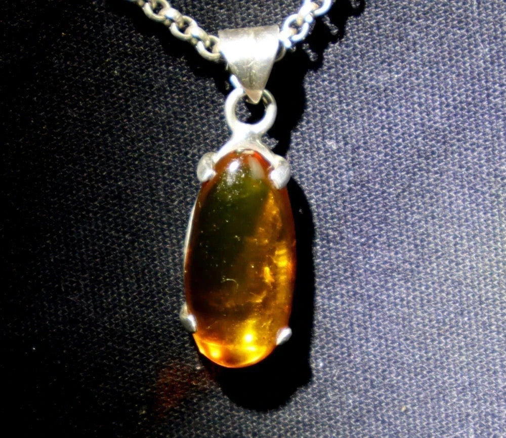 15 Ct Charming Design Natural Amber 925 Sterling Silver Pendant Cabochon Cut