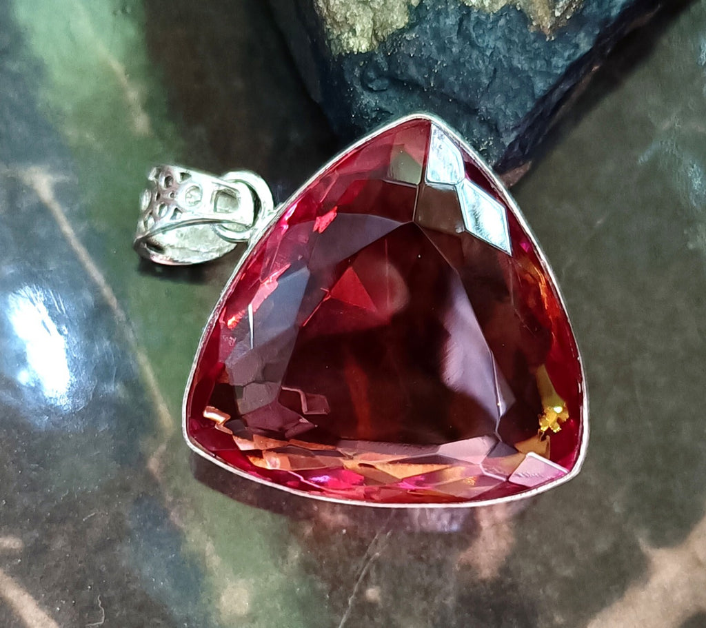 90.85 Ct Natural 7 Color Zultanite Pendant 925 Silver Loose Certified Gemstone