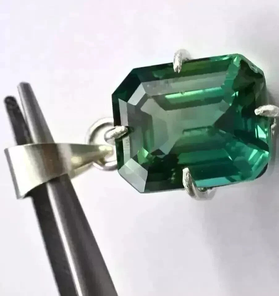 Certified 33.65 Ct Stunning Emerald 925 Solid Silver Emerald CutPendant Gemstone