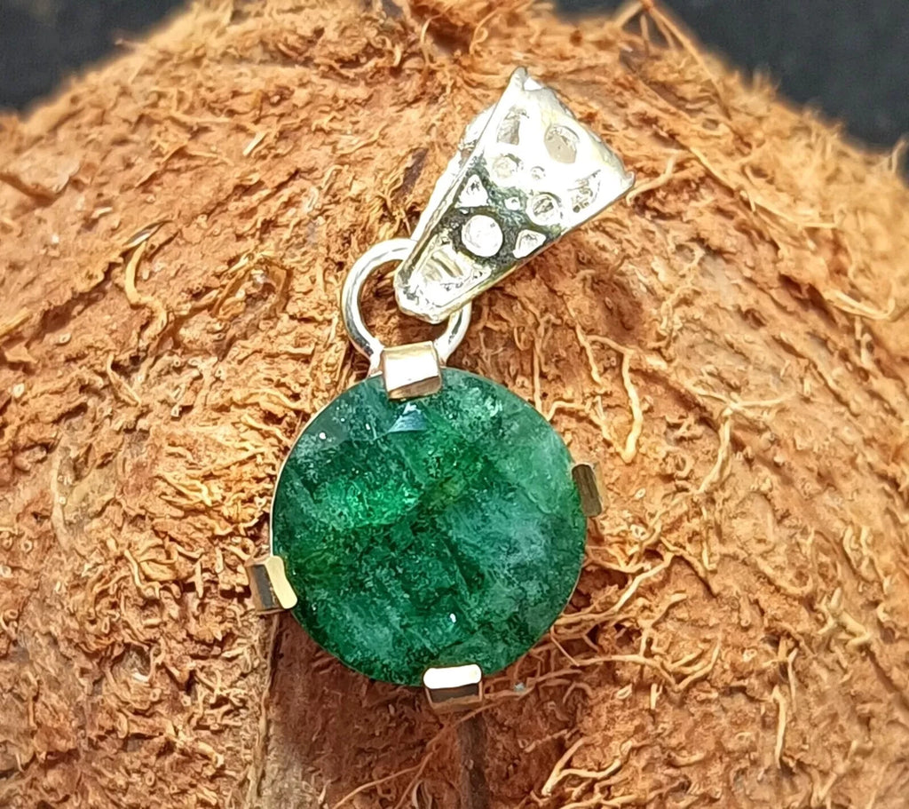 Certified 21.05 Ct Natural Emerald 925 Solid Silver Round  Cut Pendant Gemstone