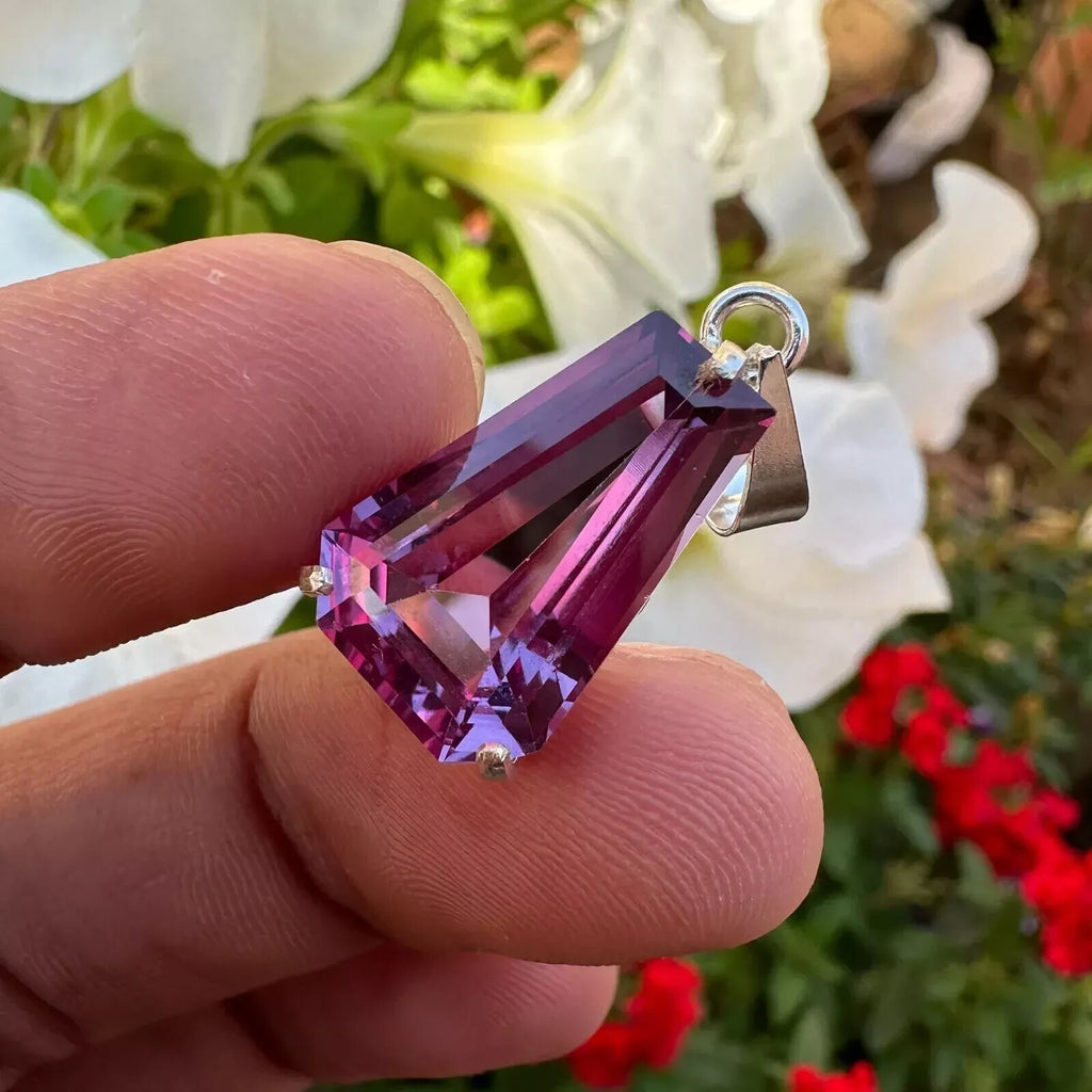 Certified 25 CT Natural Alexandrite Color-Change Gemstone Pendant In 925 Silver