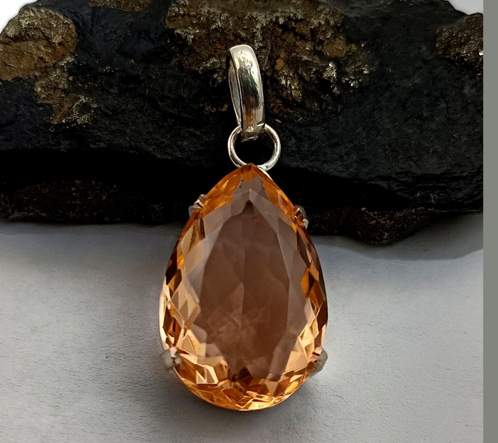 Certified 58.45 Ct Natural Topaz 925 Solid Silver  Pear Cut Pendant Gemstone