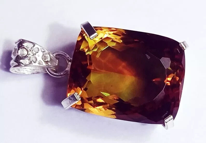 Color Changing Zultanite GS Solid Silver Pendant 91.50 Ct Certified Loose Gems