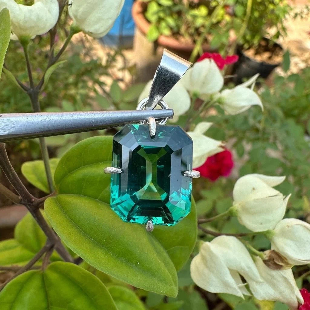 31 Ct Natural Certified Bi- Parti Sapphire Gemstone 925 Sterling Silver Pendant