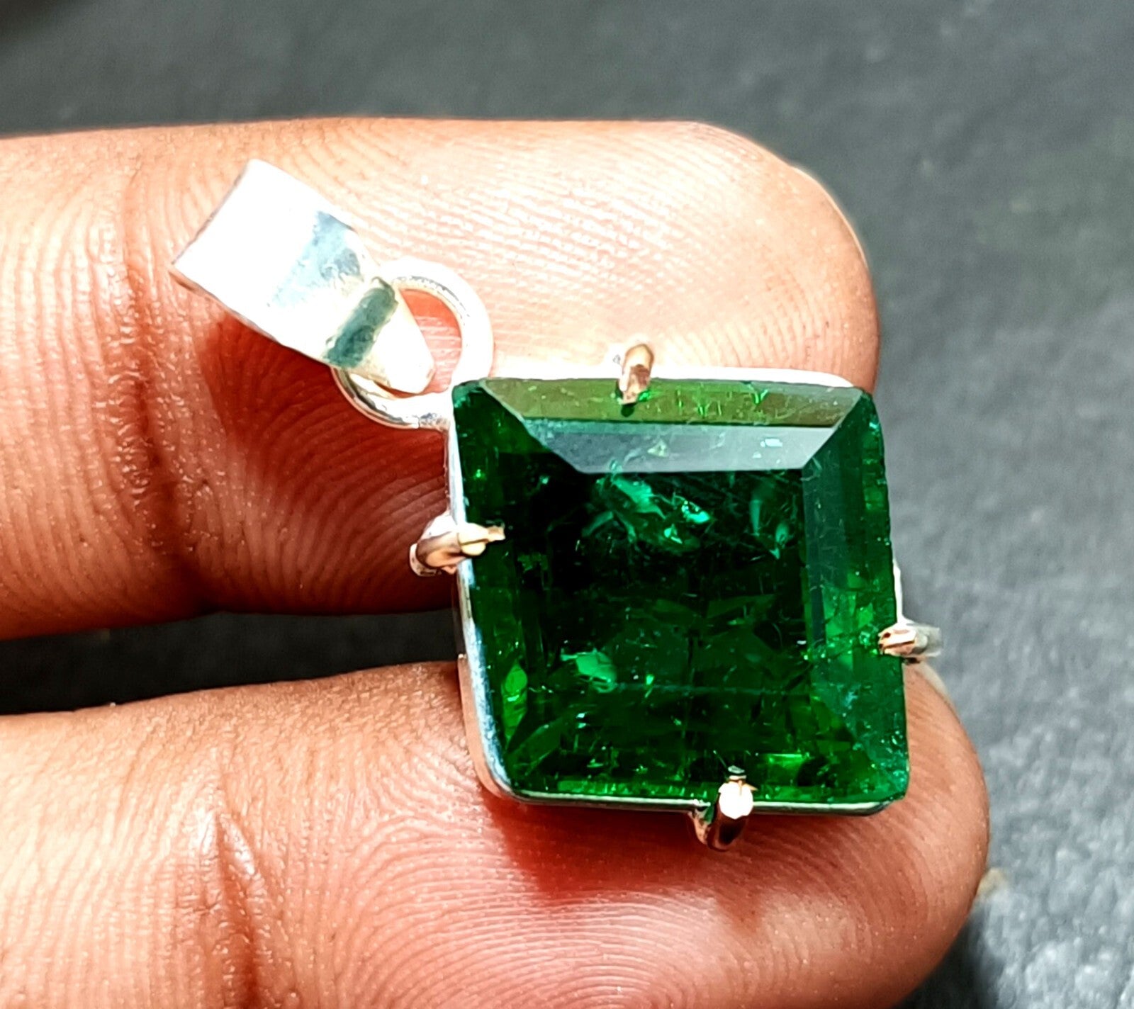 Certified 21.50 Ct Natural Emerald 925 Solid Silver Fancy Cut Pendant Gemstone