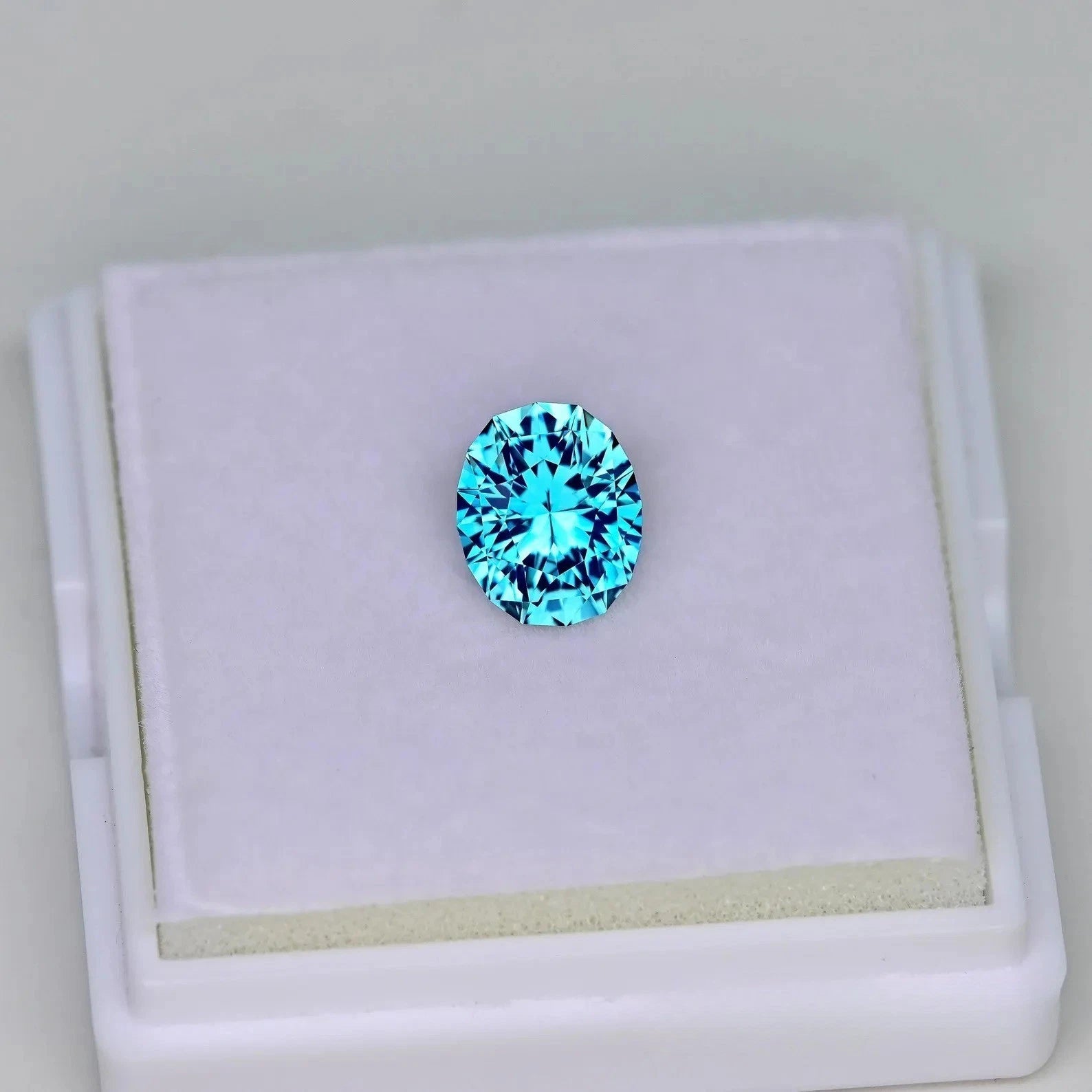 10.79 Ct Natural Paraiba Tourmaline Certified Gemstone – Brilliant Neon Blue Precision Cut Stone, Rare Investment Grade Gem for Statement Jewelry