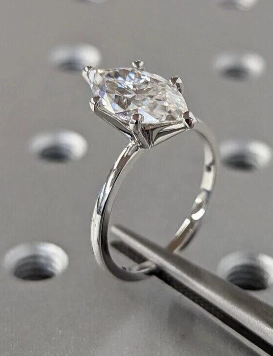 Breathtaking 3.00 Ct Marquise Lab-Created Diamond Solitaire Ring in Brilliant 925 Sterling Silver